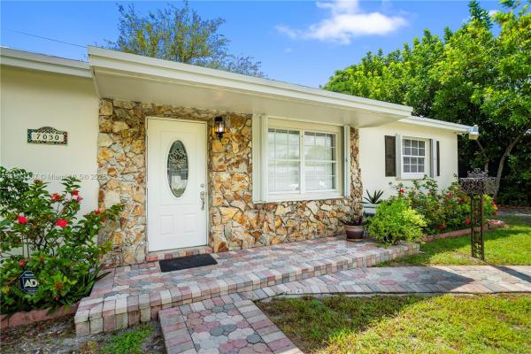 Boulevard Heights, Hollywood, Florida 33024, image 1