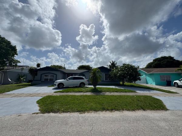 Fairway Lake South, 16110 SW 107th Pl, Palmetto Estates, Florida 33157, image 2
