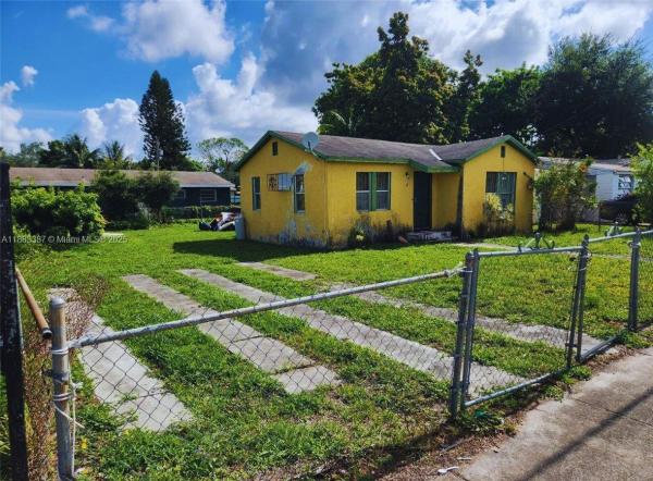 West Little River No HOA, 2365 NW 79th Ter, West Little River, Florida 33147, image 2