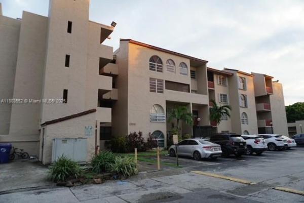 10661 SW 108 Ave #3B, Unincorporated Dade County, Florida 33176, image 1