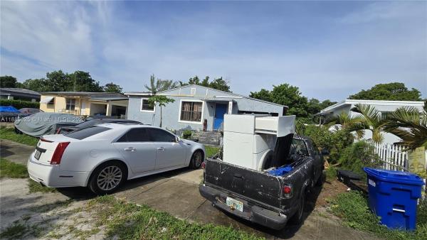 Fleeman Heights, 15694 NE 10th Ct, North Miami Beach, Florida 33162, image 2