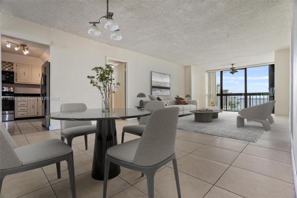 Brickell Bay Club, 2333 Brickell Ave #1207, Miami, Florida 33129, image 2
