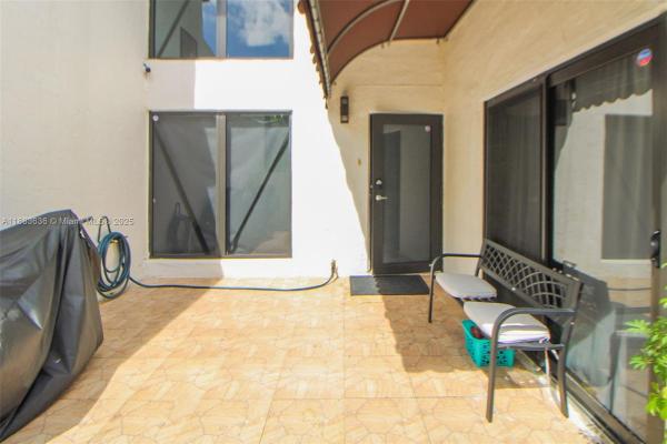 Snapper Creek Townhouses, 6604 SW 113th Ave, Kendall, Florida 33173, image 2