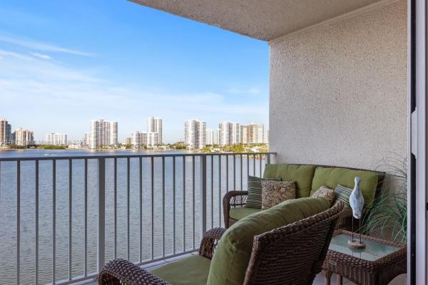 Les Pelicans, 18260 N Bay Rd #516, Sunny Isles Beach, Florida 33160, image 1