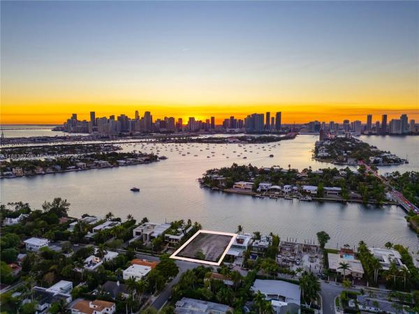 Di Lido Island, 228 + 302 W Dilido Dr, Miami Beach, Florida 33139, image 1