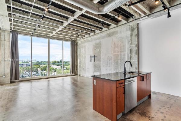 The Bank, 8101 Biscayne Blvd #R-515, Miami, Florida 33138, image 2