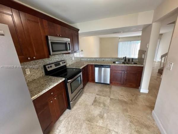 Crystal View Townhomes, 878 Crystal Lake Dr, Deerfield Beach, Florida 33064, image 1