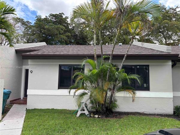 670 SW 152 Ave #9, Unincorporated Dade County, Florida 33196, image 1