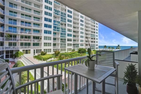 The Carriage House, 5401 Collins Ave #138, Miami Beach, Florida 33140, image 1