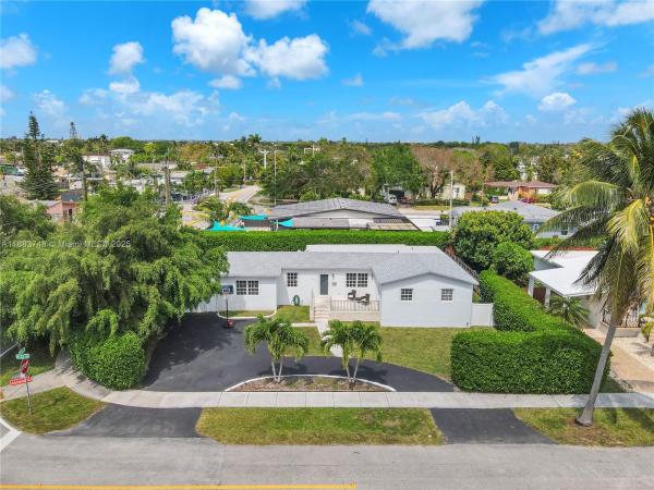 Coral Way Village, 8371 SW 32nd Ter, Westchester, Florida 33155, image 3