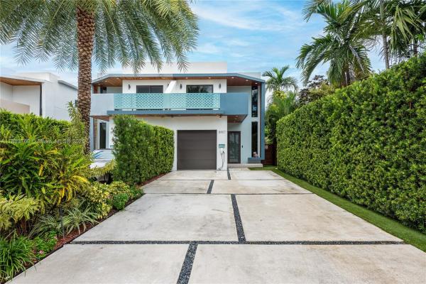 8857 SW 28th St, Unincorporated Dade County, Florida 33165, image 1