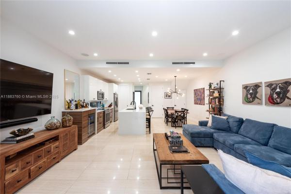 8857 SW 28th St #B, Westchester, Florida 33165, image 3