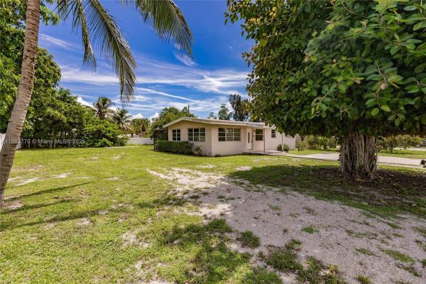 Pinecrest, 139 NW 12th Ave, Delray Beach, Florida 33444, image 3