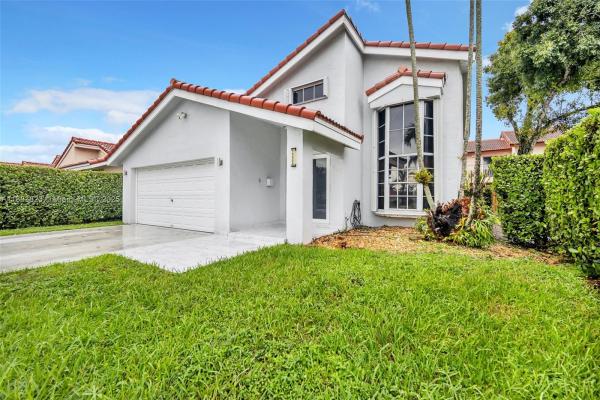 18868 NW 83rd Pl, Hialeah, Florida 33015, image 1