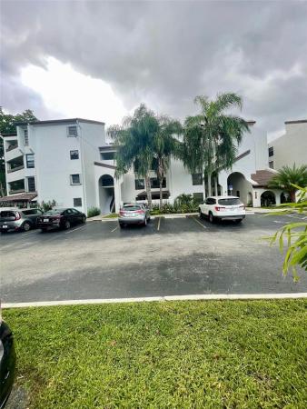 Kenland Pointe, 9140 SW 123rd Ct #201, The Crossings, Florida 33186, image 2