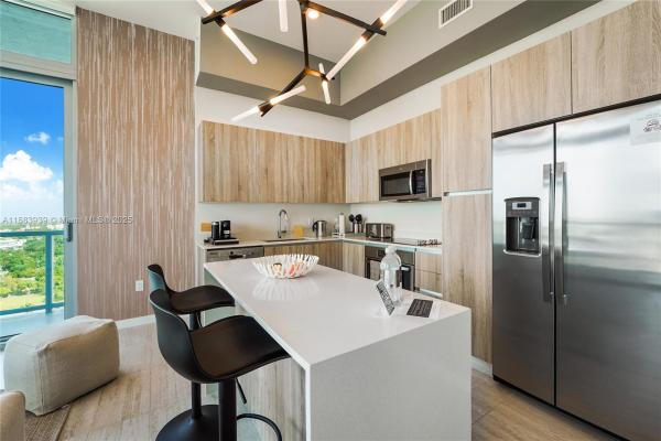 Quadro, Miami, Florida 33137, image 2