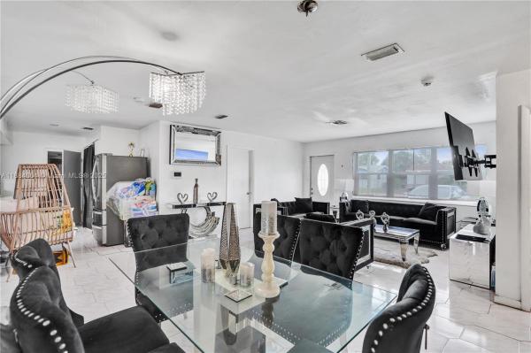 Boulevard Heights, 320 N 71st Ave, Hollywood, Florida 33024, image 2