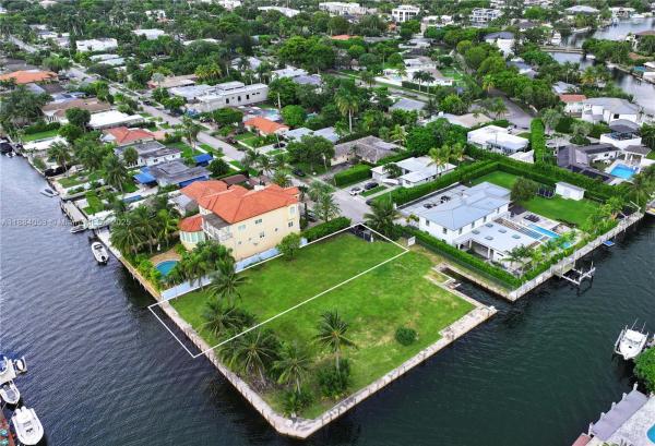 2210 Ne 124th St, Miami, Florida 33181, image 1