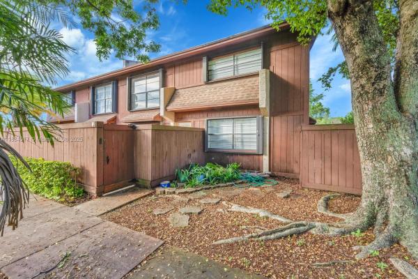 11500 SW 64th St #H, Unincorporated Dade County, Florida 33173, image 1