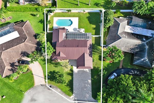 Oakwood, 10419 NW 1st Pl, Coral Springs, Florida 33071, image 1