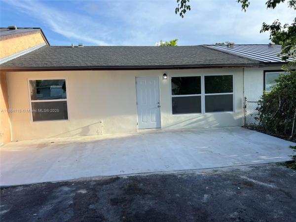 Kings Gardens, 18902 NW 46th Ave, Miami Gardens, Florida 33055, image 1