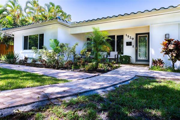 Casa Bella, 1529 Bayview Dr, Fort Lauderdale, Florida 33304, image 1