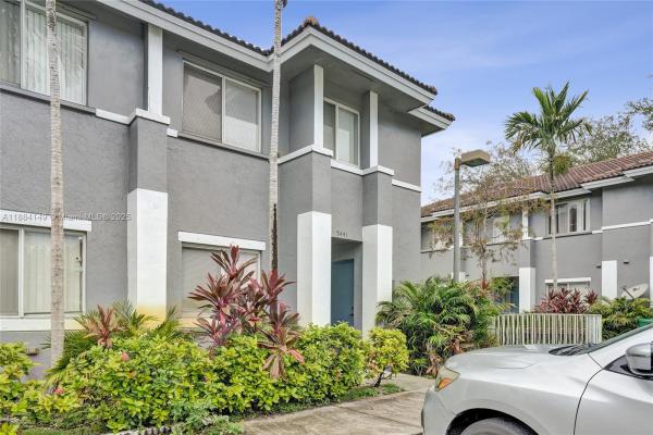La Estancia Townhomes, 5441 SW 41st St, Pembroke Park, Florida 33023, image 1