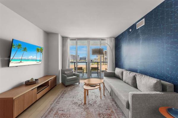 Hallandale, Florida 33009, image 1