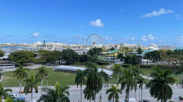 Vizcayne South, 253 NE 2nd St #633, Miami, Florida 33132, image 2