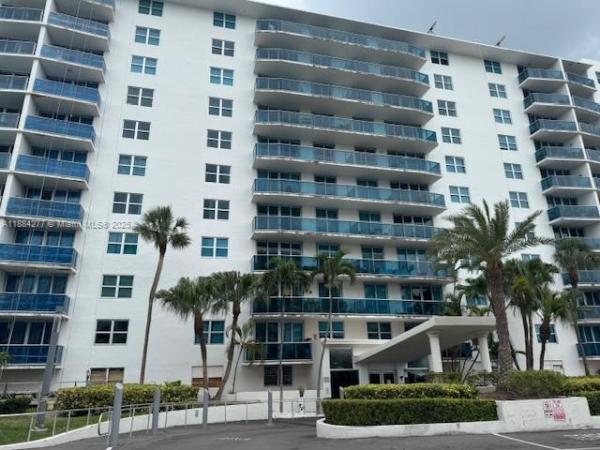 Treasures On The Bay, 7501 E Treasure Dr #6R, North Bay Village, Florida 33141, image 1