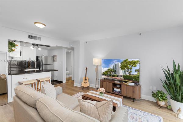 Mirador East 1035, 1035 West Ave #204, Miami Beach, Florida 33139, image 3