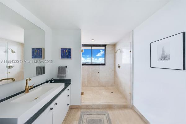 One Thousand Venetian Way, 1000 Venetian Way #1902, Miami Beach, Florida 33139, image 2