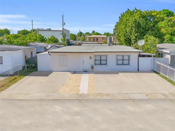 Sun Tan Village, 841 E 15th Pl, Hialeah, Florida 33010, image 1