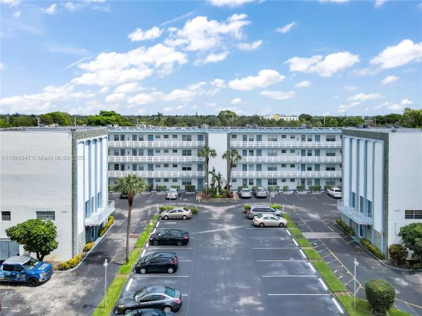 Topaz North, 4050 NW 42nd Ave #413, Lauderdale Lakes, Florida 33319, image 1