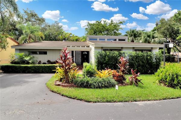 9220 SW 78th Ct, Unincorporated Dade County, Florida 33156, image 1