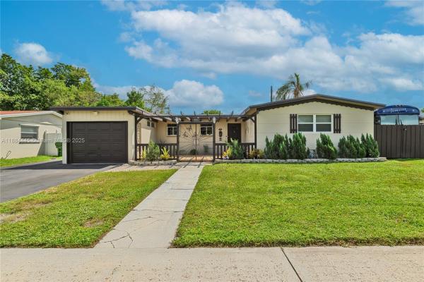Boulevard Heights, 421 SW 64th Way, Pembroke Pines, Florida 33023, image 1