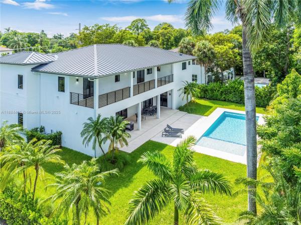 Groves, 6401 SW 84th St, Glenvar Heights, Florida 33143, image 2