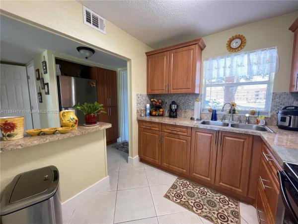 Sunrise Lakes 3, 9041 Sunrise Lakes Blvd #108, Sunrise, Florida 33322, image 1