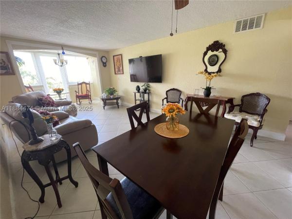 Sunrise Lakes 3, 9041 Sunrise Lakes Blvd #108, Sunrise, Florida 33322, image 2