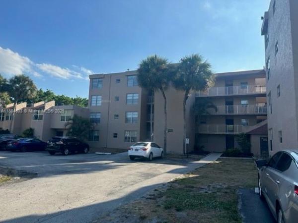 Live Oak Of Pine Island Ridge, 9450 Live Oak Pl #108, Davie, Florida 33324, image 1