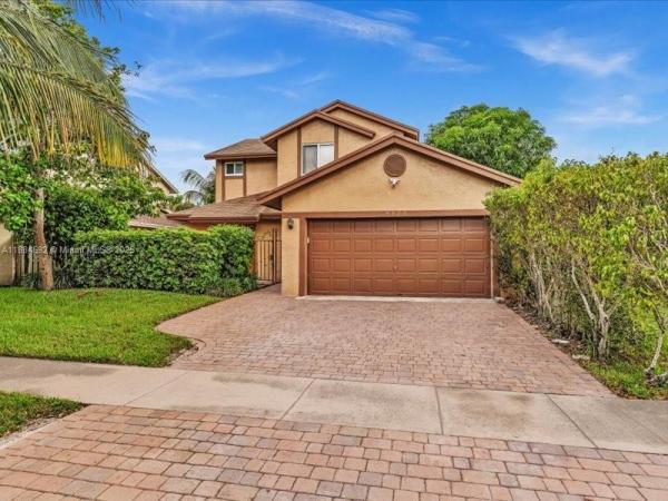 Lakeside Key, 9900 SW 12th St, Pembroke Pines, Florida 33025, image 1