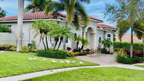Presidential Estates, 3710 Embassy Dr, West Palm Beach, Florida 33401, image 1