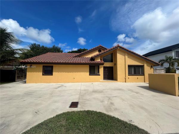 20627 NE 9th Pl, Unincorporated Dade County, Florida 33179, image 1