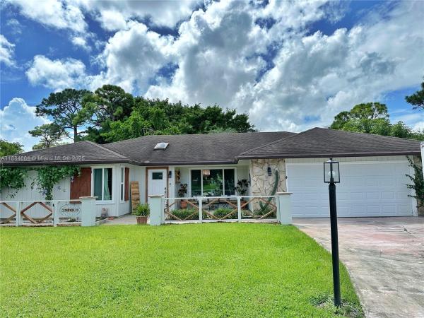 5425 Woods West Dr, Lake Worth, Florida 33463, image 1
