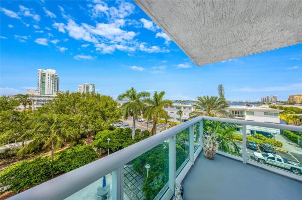360, 7910 Harbor Island Dr #406, North Bay Village, Florida 33141, image 1
