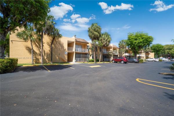 13700 SW 62 St #233, Unincorporated Dade County, Florida 33183, image 1