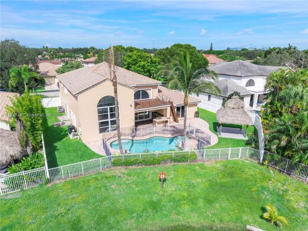 Shannon Lake Estates, 1018 NW 132nd Ave, Sunrise, Florida 33323, image 2