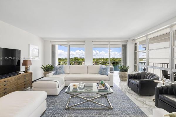 5660 Collins, 5660 Collins Ave #8D, Miami Beach, Florida 33140, image 3