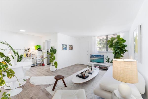 Jefferson Manor, 301 Jefferson Ave #2D, Miami Beach, Florida 33139, image 1