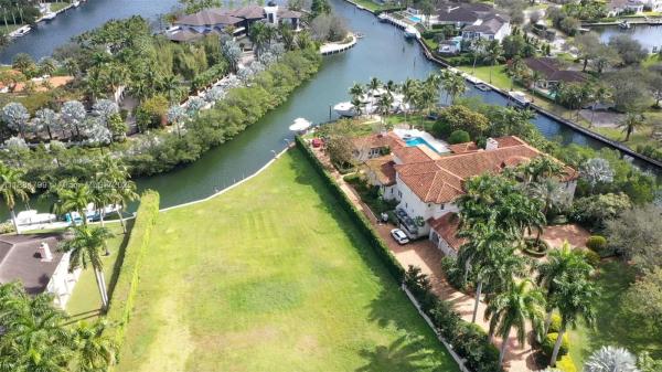Gables Estates, 9175 Arvida Dr, Coral Gables, Florida 33156, image 3